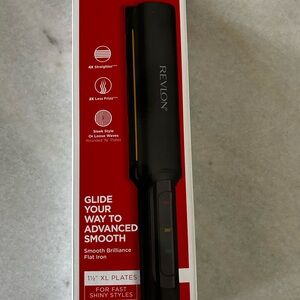 Revlon Smooth Brilliance Flat Iron - Black and Gold